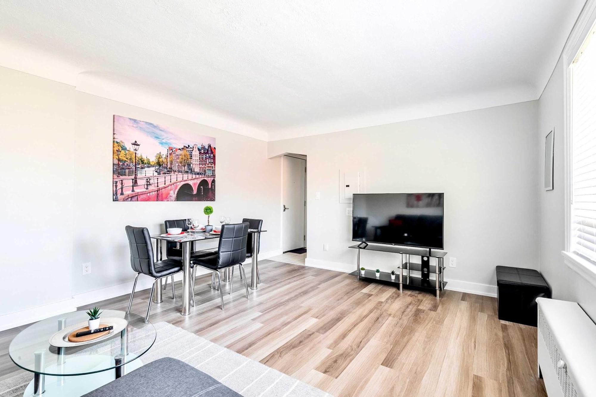 Modern Apartment In Corktown Hamilton Sleeps 4 Luaran gambar