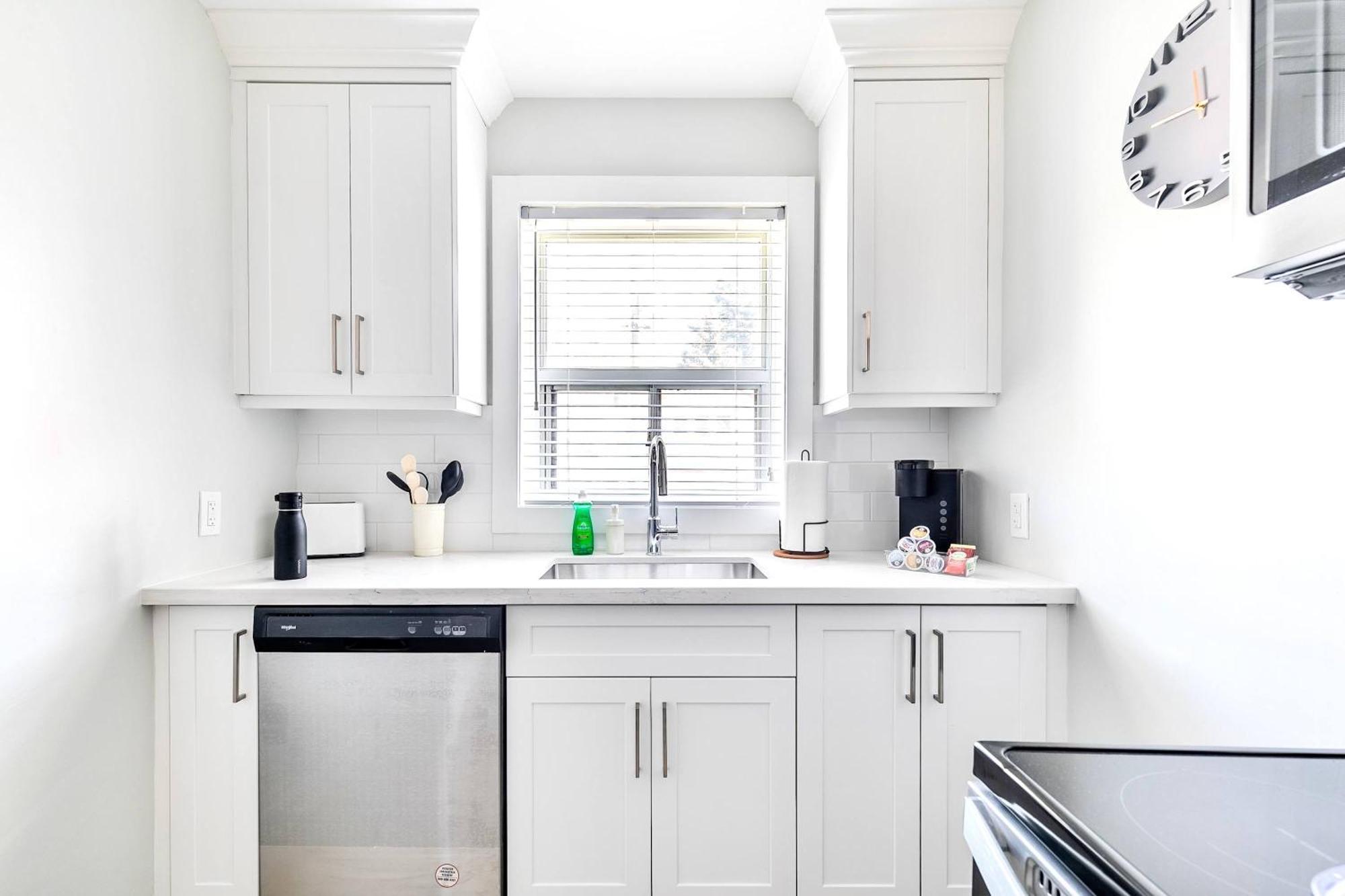 Modern Apartment In Corktown Hamilton Sleeps 4 Luaran gambar