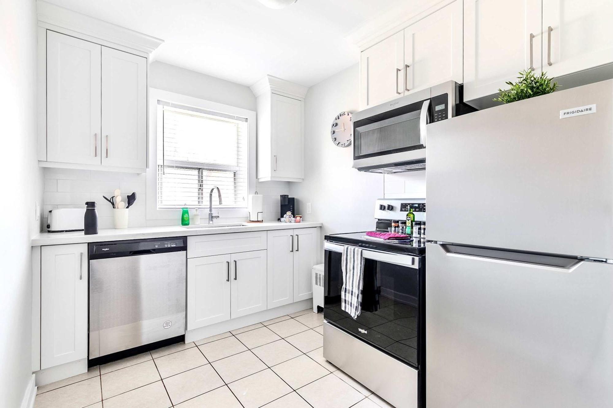 Modern Apartment In Corktown Hamilton Sleeps 4 Luaran gambar